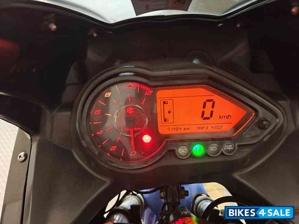 Blue Bajaj Pulsar 220F