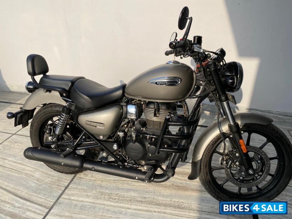 Royal Enfield Meteor 350 Stellar Royal Enfield Meteor 350 Stellar