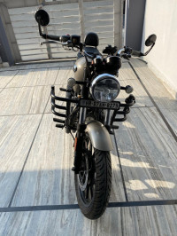 Royal Enfield Meteor 350 Stellar