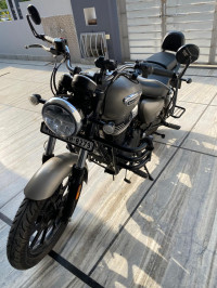 Royal Enfield Meteor 350 Stellar