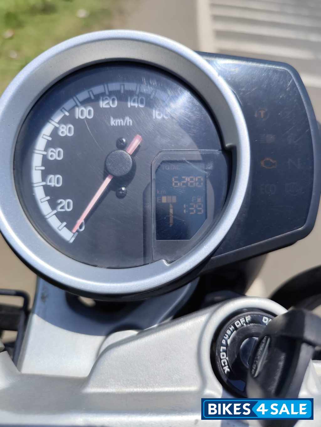 Honda CB350 DLX Pro