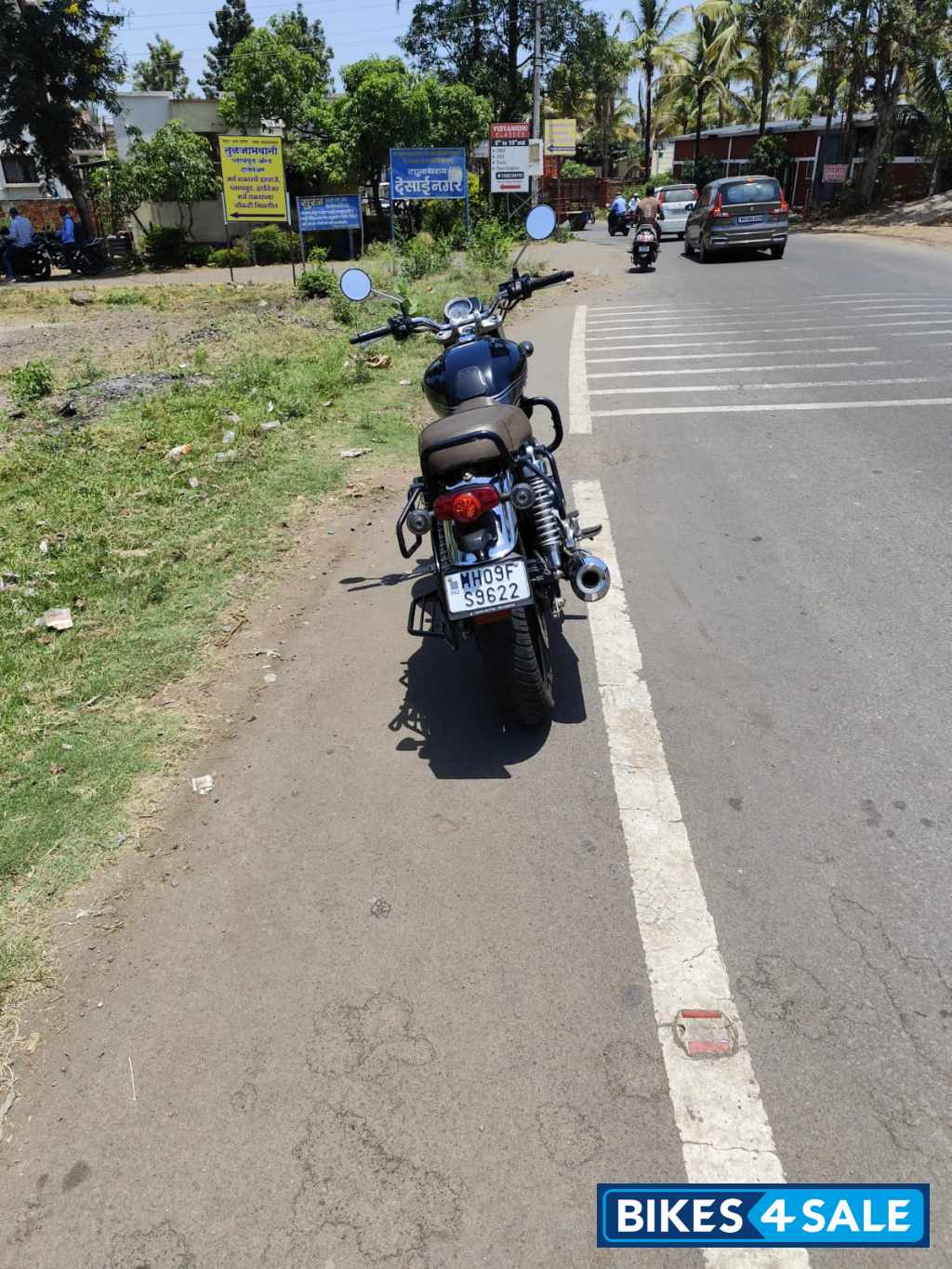 Honda CB350 DLX Pro
