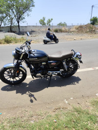 Honda CB350 DLX Pro