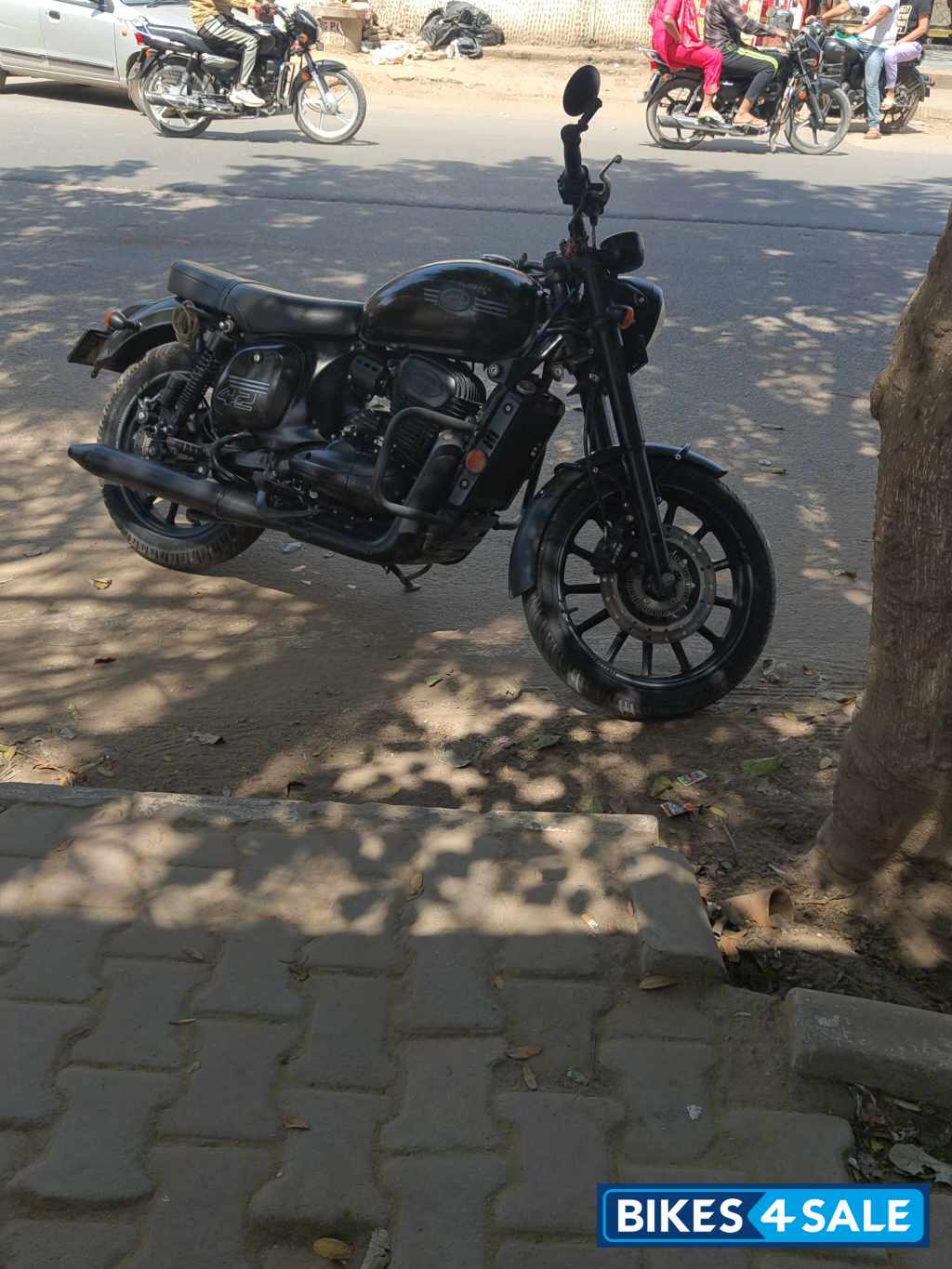 Jawa 42 Dual Channel ABS AllStar Black
