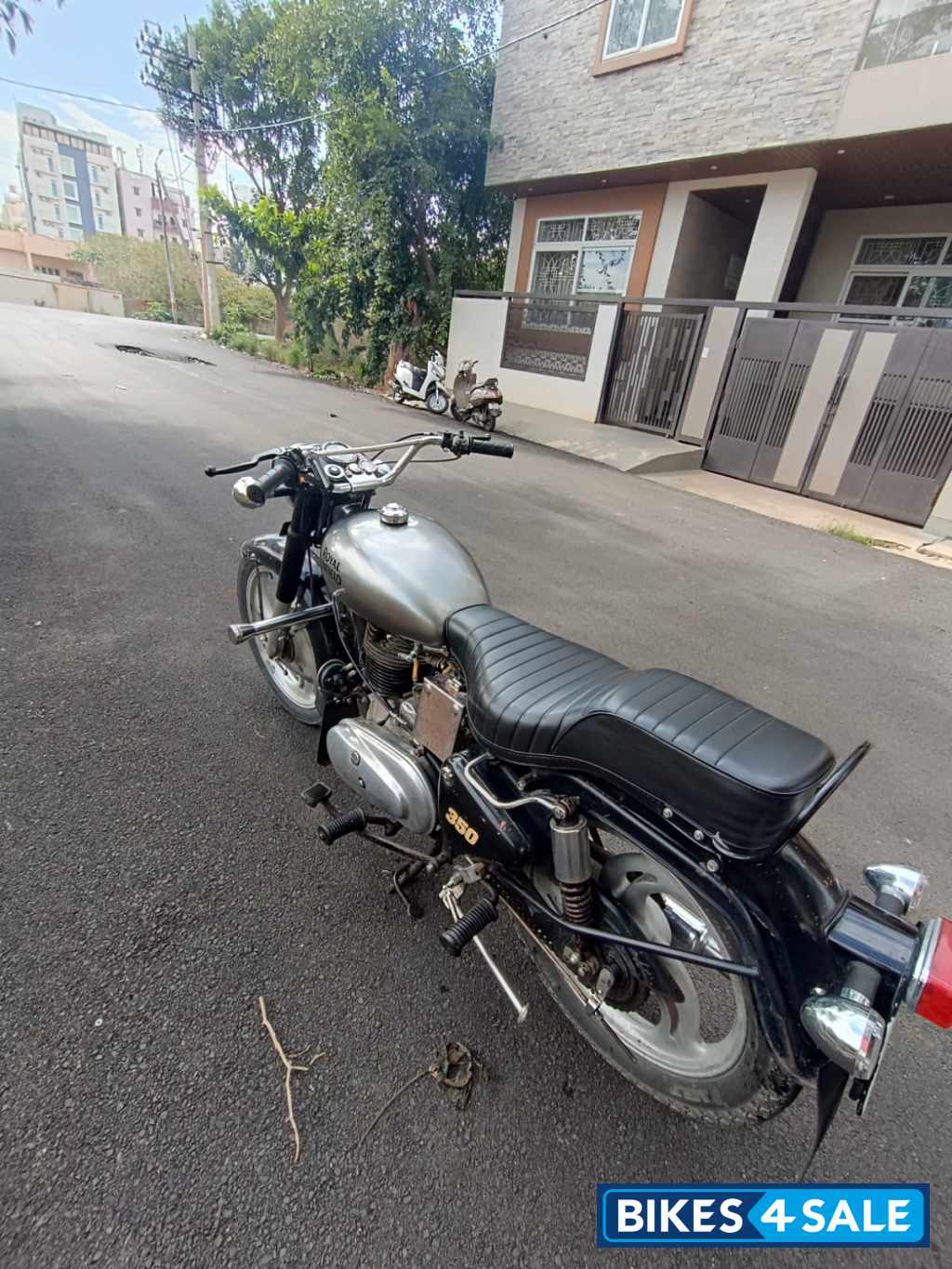Royal Enfield Classic 350