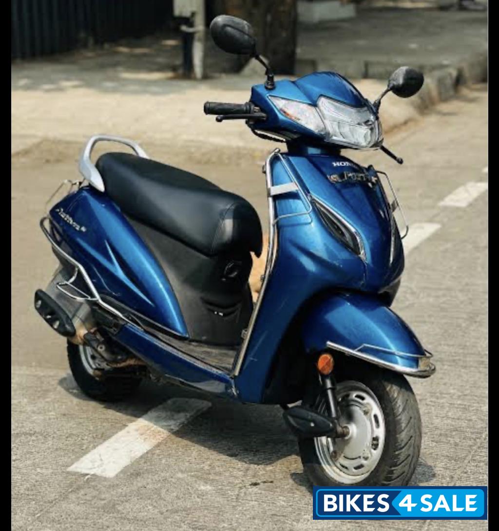 Blue Honda Activa 5G