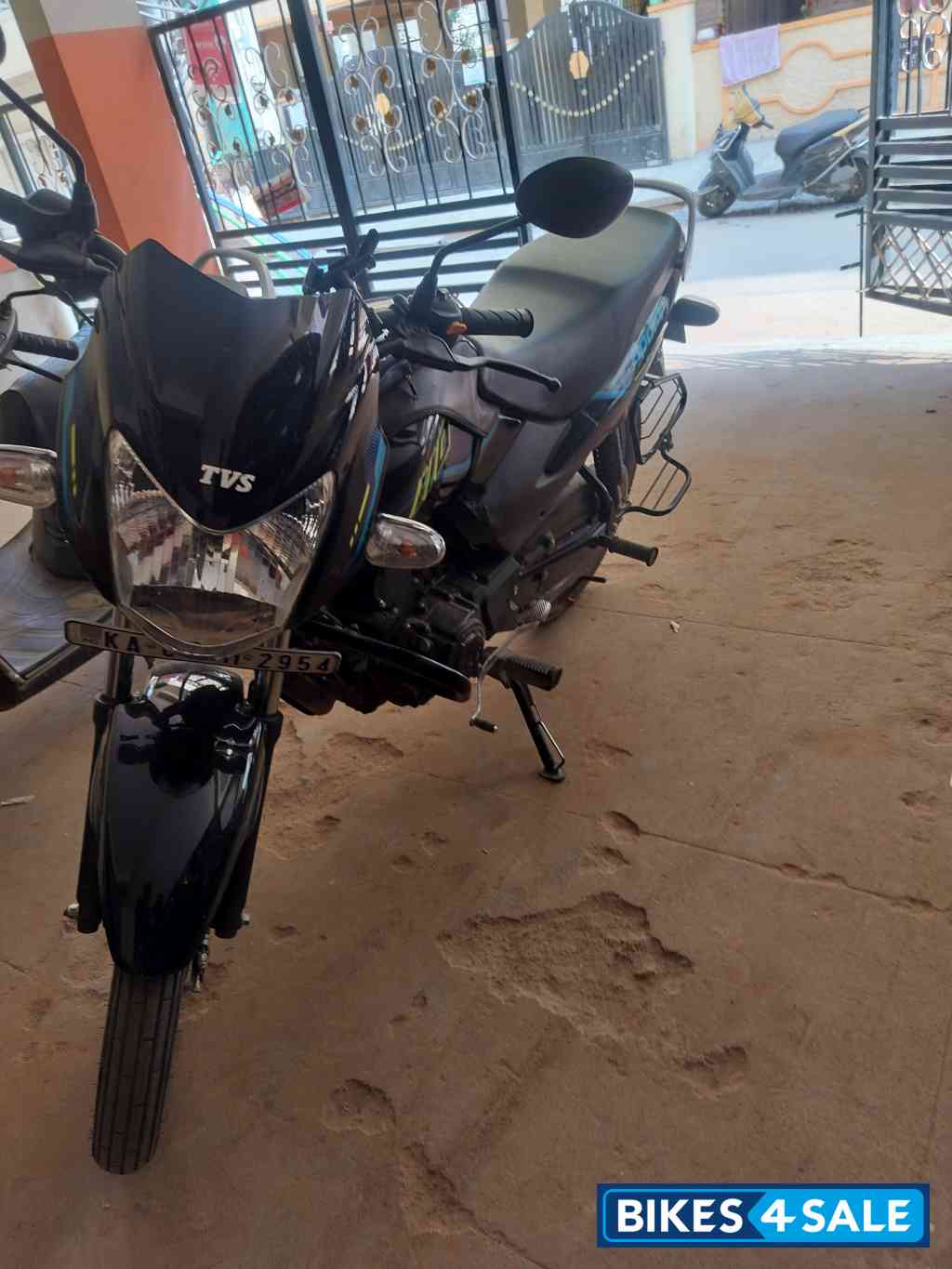 TVS Sport Self Start ES 2025