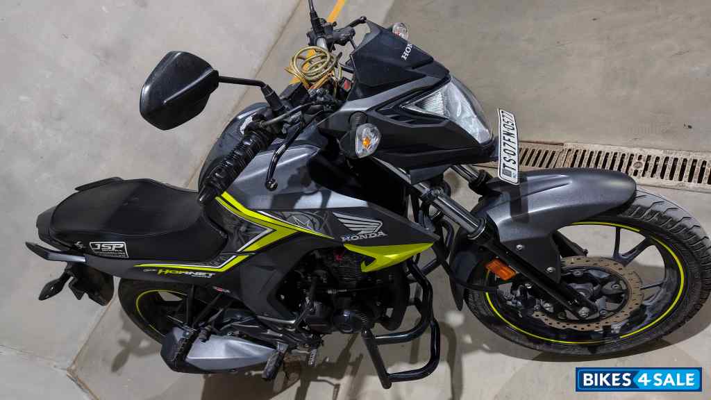 Honda CB Hornet 160R