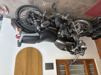 Metallic Royal Enfield Thunderbird 350