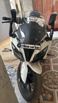 Polar White BMW G 310 RR