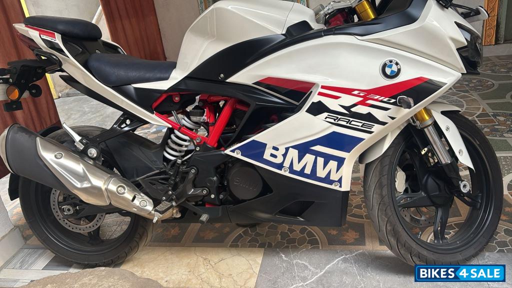 Polar White BMW G 310 RR Polar White BMW G 310 RR