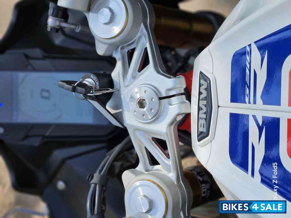 Polar White BMW G 310 RR Polar White BMW G 310 RR