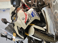 Polar White BMW G 310 RR