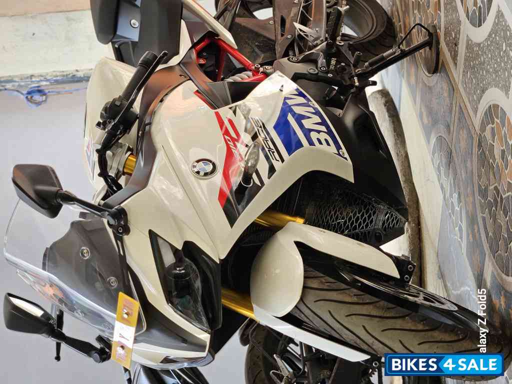 Polar White BMW G 310 RR Polar White BMW G 310 RR