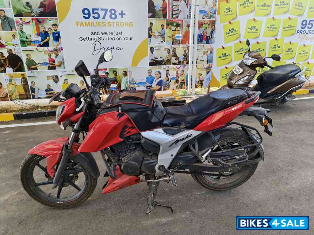 TVS Apache RTR 160 4V