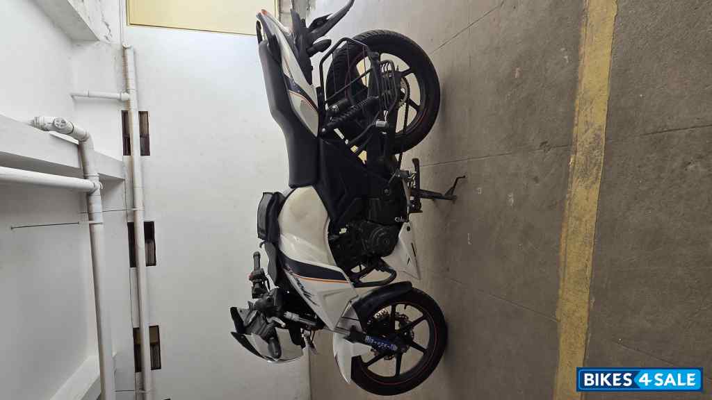 TVS Apache RTR 160 TVS Apache RTR 160