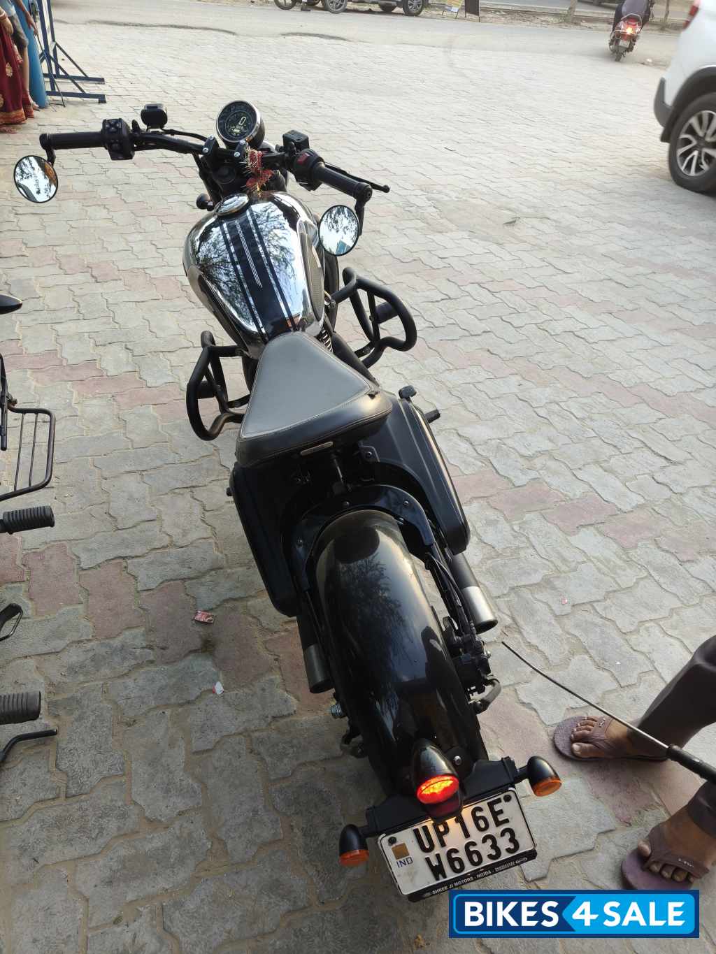 Jawa 42 Bobber Black Mirror