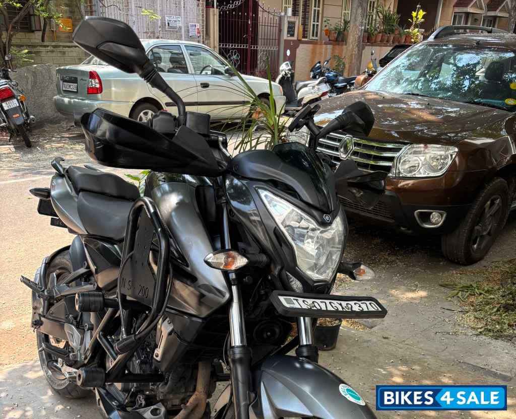 Bajaj Pulsar 200 NS ABS