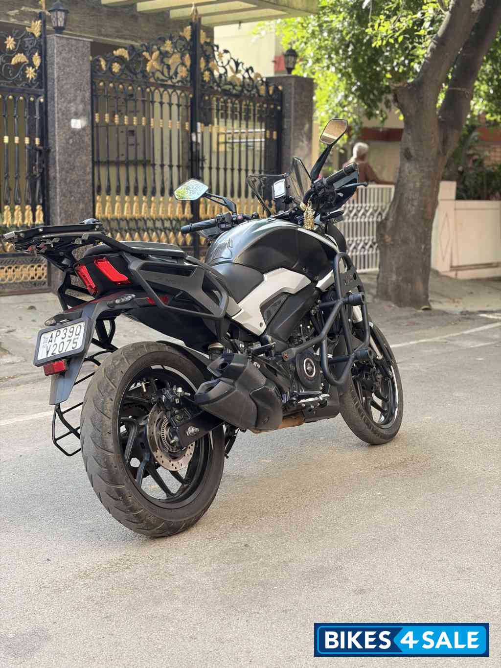 Bajaj Dominar 250 2022