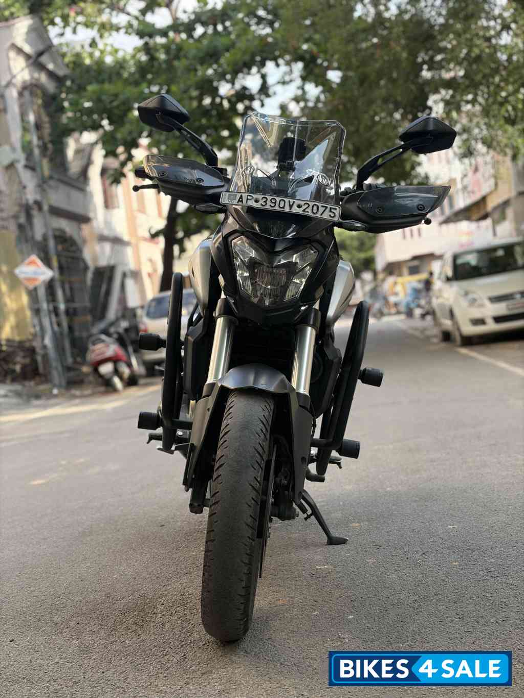 Bajaj Dominar 250 2022