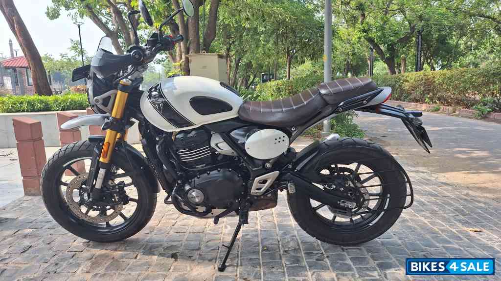 Triumph Scrambler 400 X