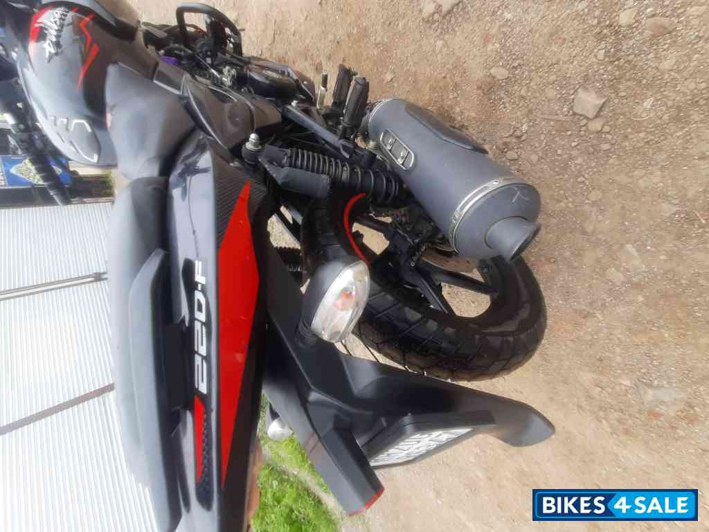 Bajaj Pulsar 220F