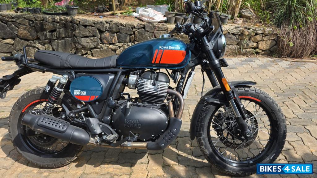 Petrol Green Royal Enfield Bear 650