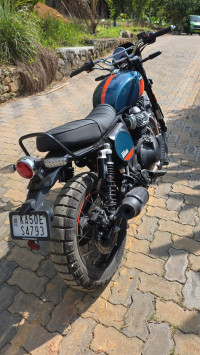 Petrol Green Royal Enfield Bear 650