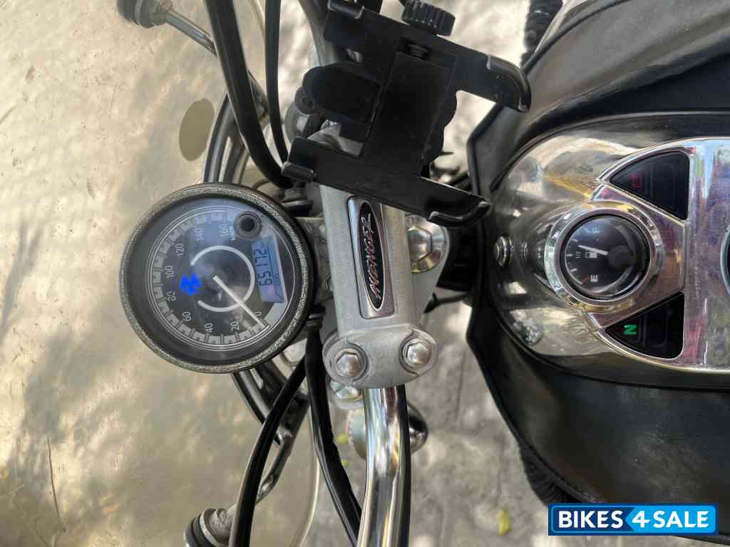 Bajaj Avenger Cruise 220 Bajaj Avenger Cruise 220