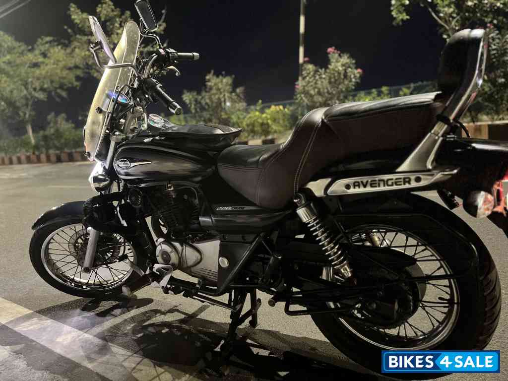 Bajaj Avenger Cruise 220 Bajaj Avenger Cruise 220
