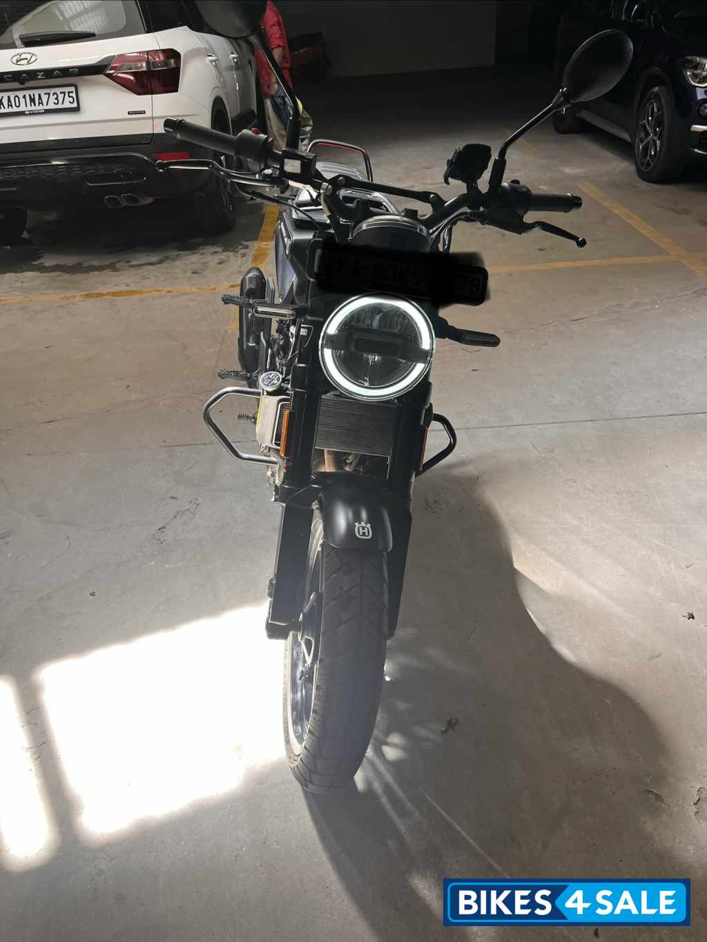 Husqvarna Svartpilen 250