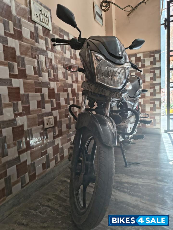 Black TVS Victor Black TVS Victor