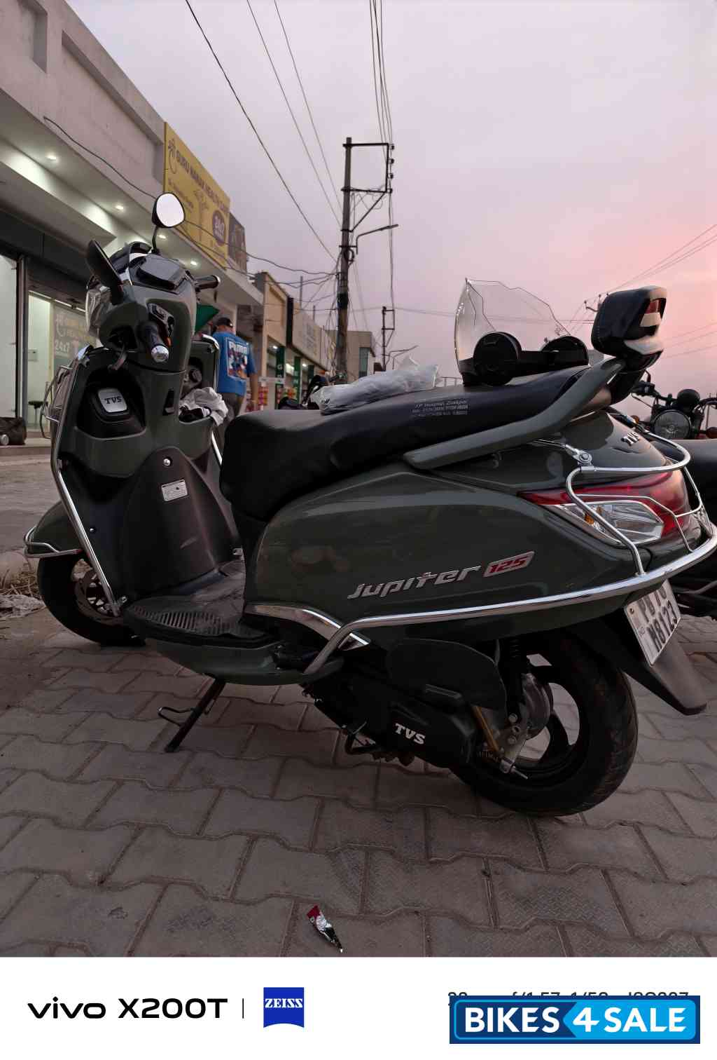 Green TVS Jupiter 125 SmartXonnect Green TVS Jupiter 125 SmartXonnect