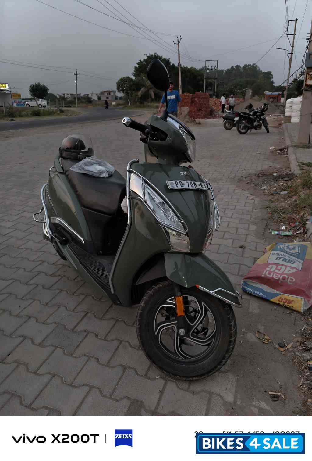 Green TVS Jupiter 125 SmartXonnect Green TVS Jupiter 125 SmartXonnect