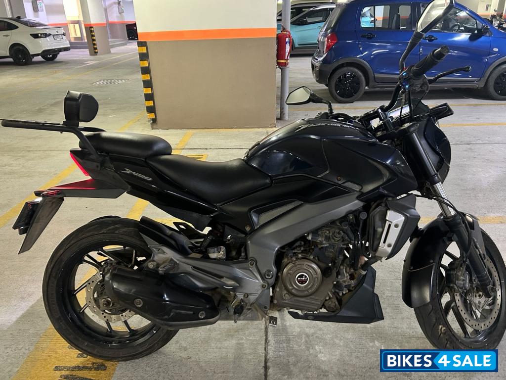 Midnight Blue Bajaj Dominar 400