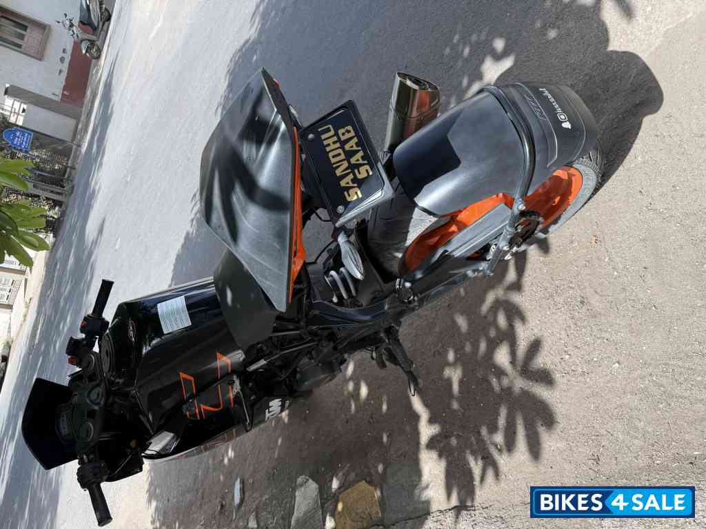 Black Orange KTM RC 125 2020