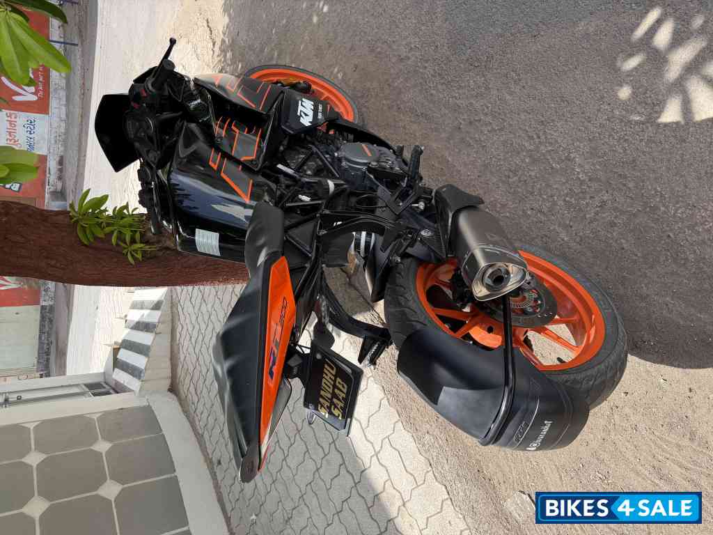 Black Orange KTM RC 125 2020 Black Orange KTM RC 125 2020