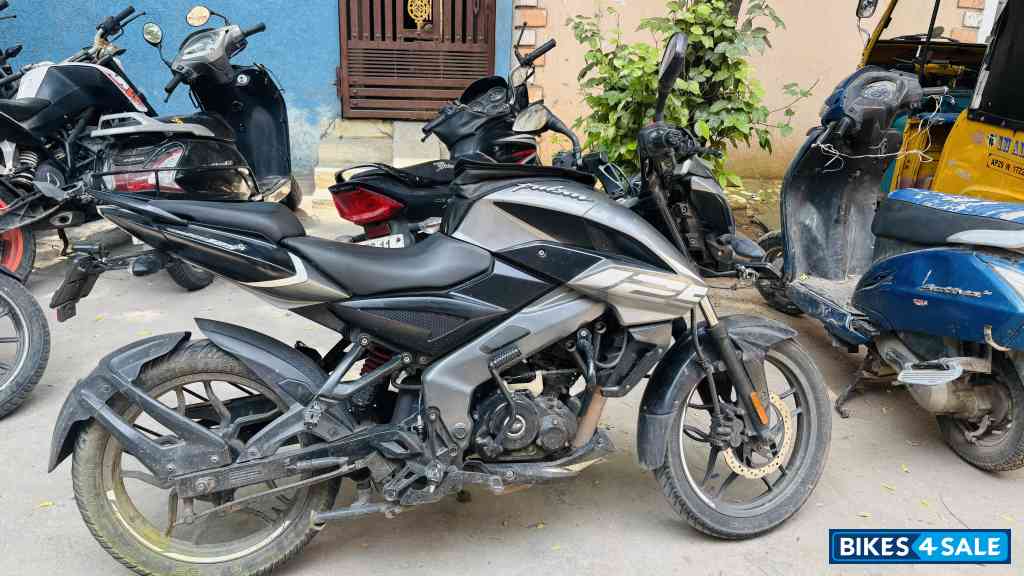 Bajaj Pulsar NS 125 Bajaj Pulsar NS 125