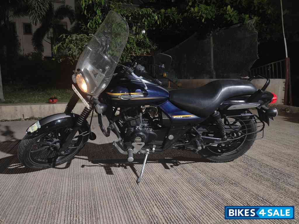 Blue Bajaj Avenger Street 150 Blue Bajaj Avenger Street 150