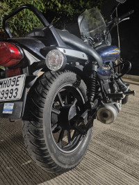 Blue Bajaj Avenger Street 150