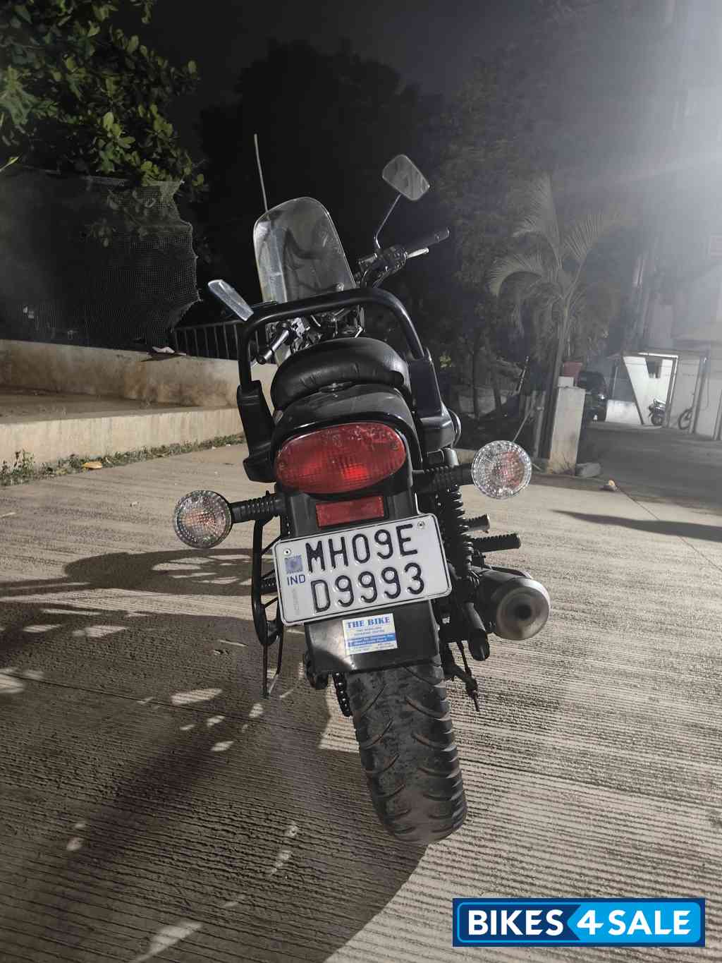 Blue Bajaj Avenger Street 150 Blue Bajaj Avenger Street 150