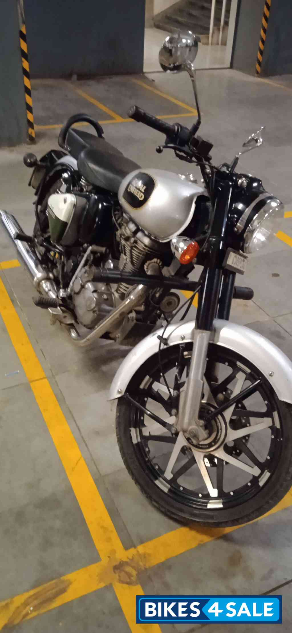 Royal Enfield Classic 350 Royal Enfield Classic 350
