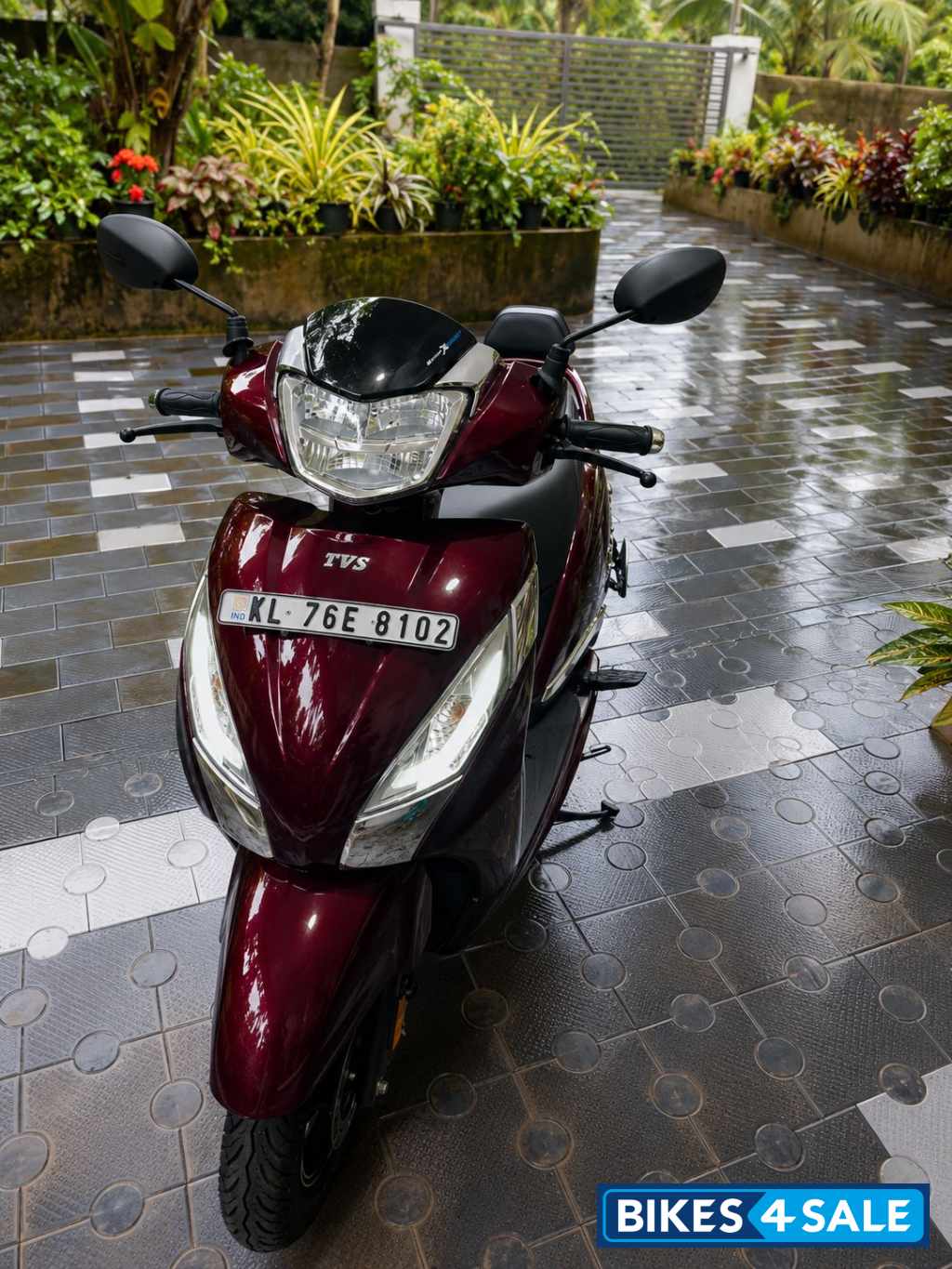Artist Red TVS Jupiter 125 SmartXonnect