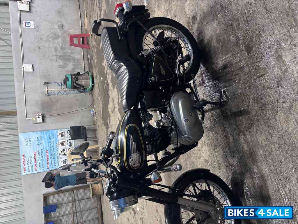 Royal Enfield Bullet Machismo A350