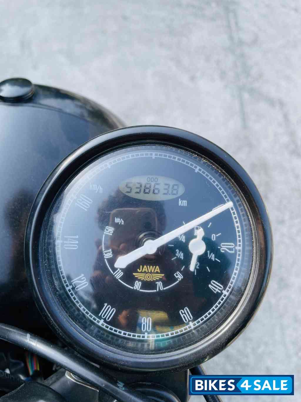 Jawa 42 Dual Channel ABS Cosmic Carbon Jawa 42 Dual Channel ABS Cosmic Carbon