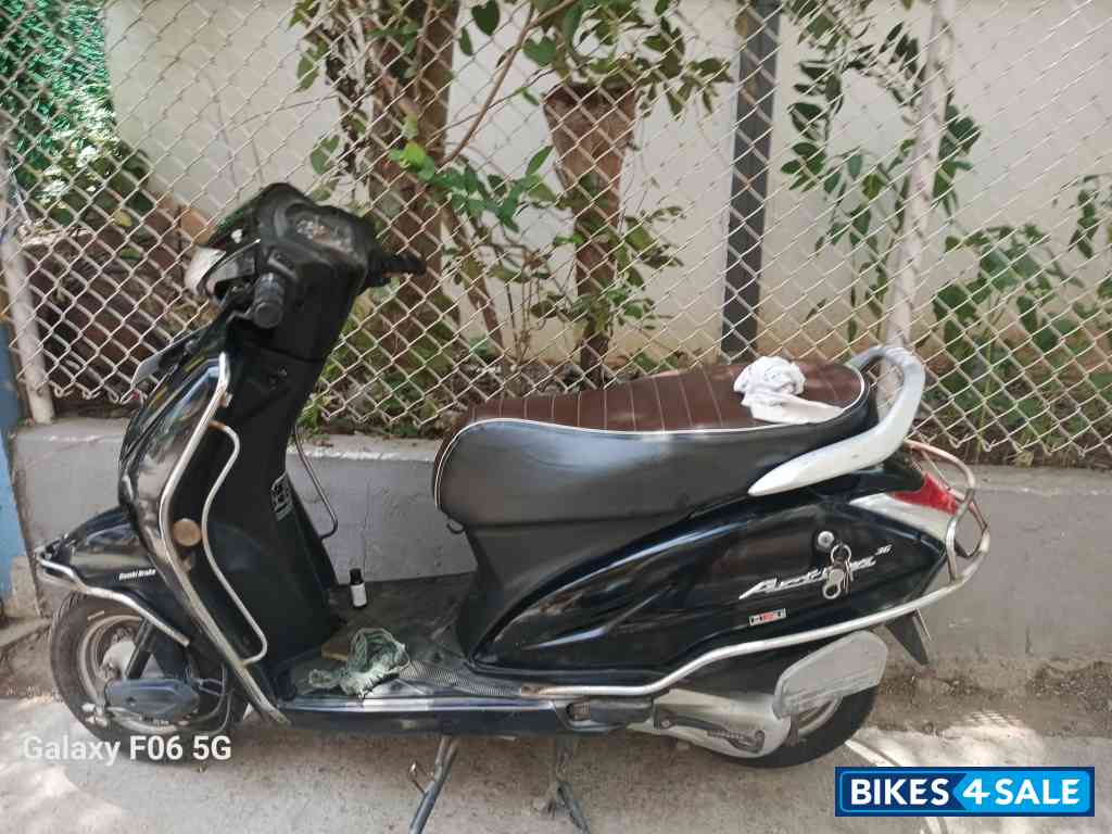 Black Honda Activa 3G Black Honda Activa 3G