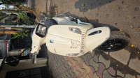 White Vespa SXL 150
