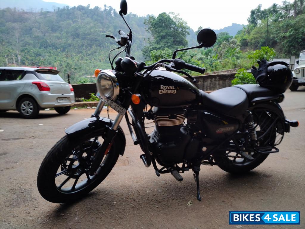 Royal Enfield Meteor 350 Fireball