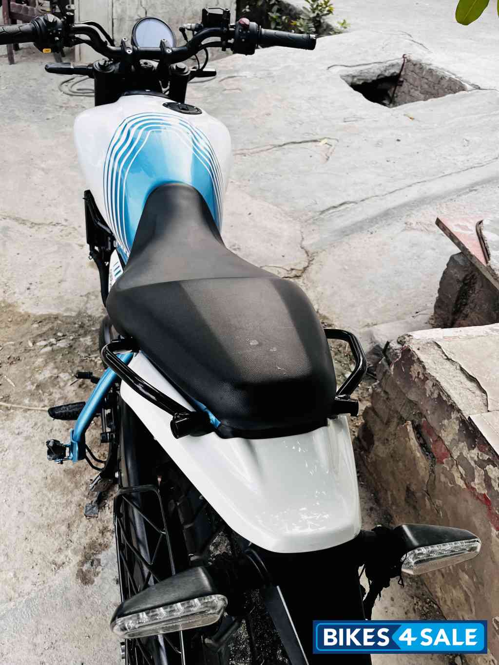 Royal Enfield Guerrilla 450 Flash Royal Enfield Guerrilla 450 Flash