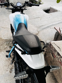 Royal Enfield Guerrilla 450 Flash